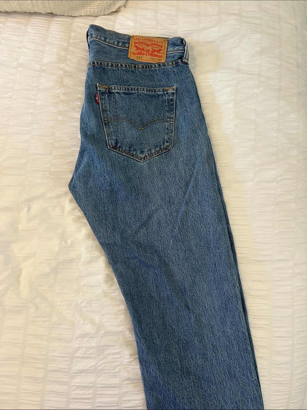 Levi's Men's Medium Blue Straight-Leg Jeans